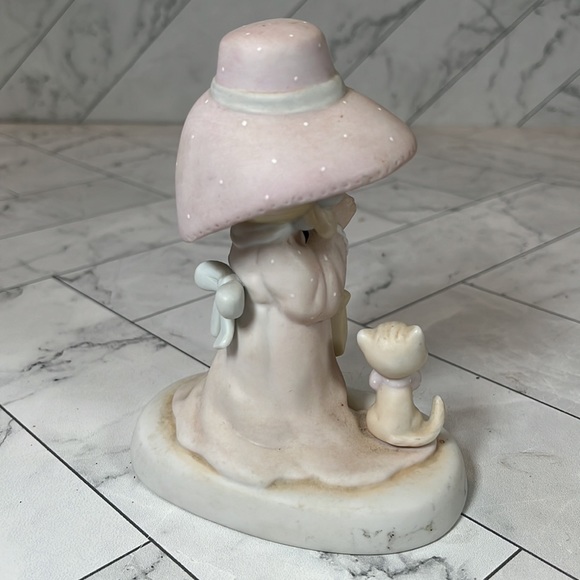 Vintage Jonathan & David Ceramic Figurine "To A Very Special Mom" - Picture 4 of 6